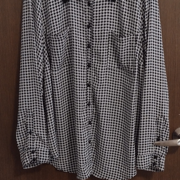 Torrid - Picture 2 of 4